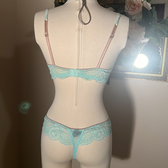 Le Mystere Isabella mint green lace memory foam bra 36B and thong L - Picture 5 of 9